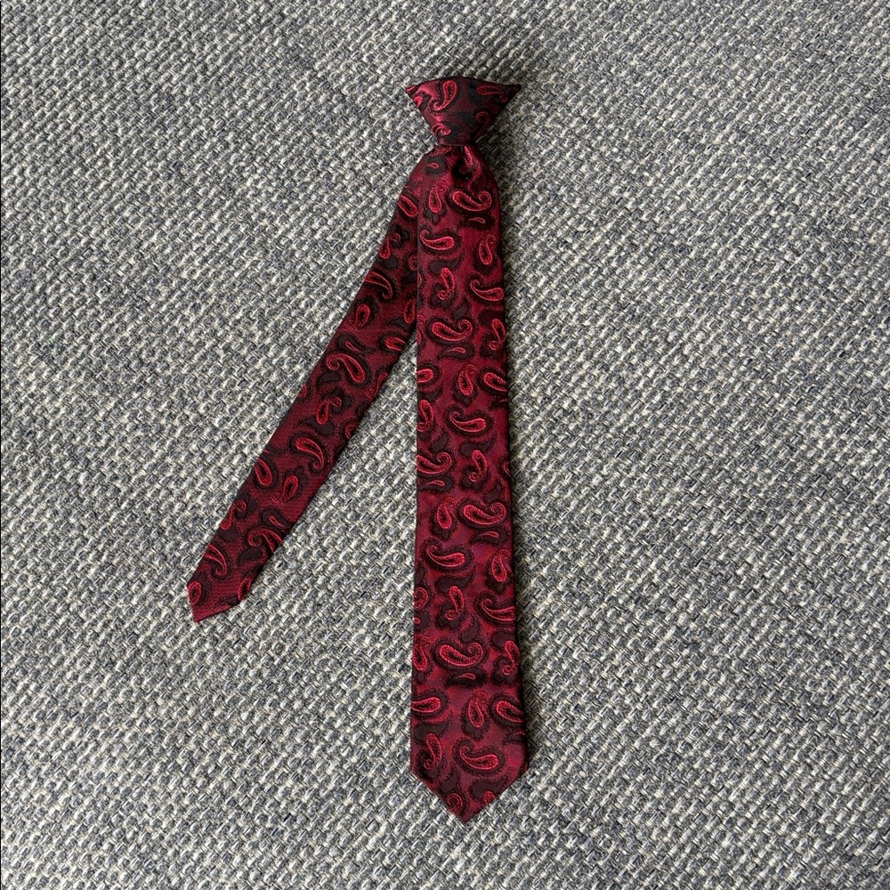 Vintage 80s Boys Burgundy Black Paisley Clip On Tie Ages 4-7 13 Inch L Neckwear
